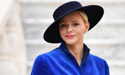 Księżna Charlene w wieczorowej sukni na świątecznym balu w Monako