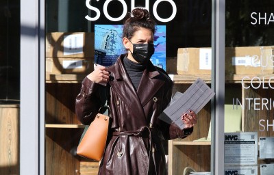 Inspirująca stylizacja: Katie Holmes w płaszczu Magdy Butrym