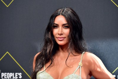 Marka Kim Kardashian wypuszcza linię maseczek ochronnych