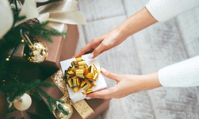 Wyjątkowa Gwiazdka: Personalizowane prezenty dla eleganckiego mężczyzny