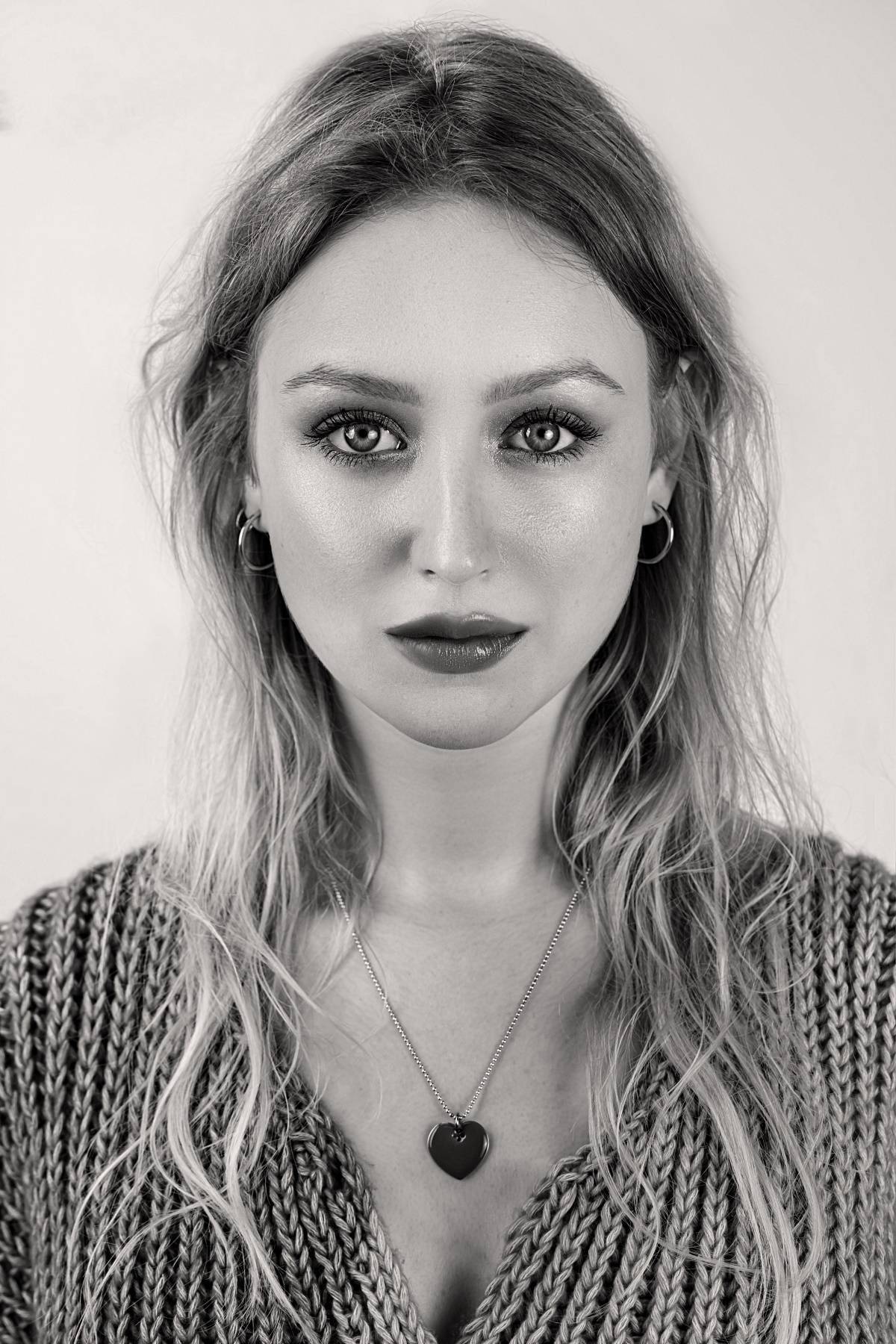 Zuzanna Skrętek – malarka: Lilou to kolor