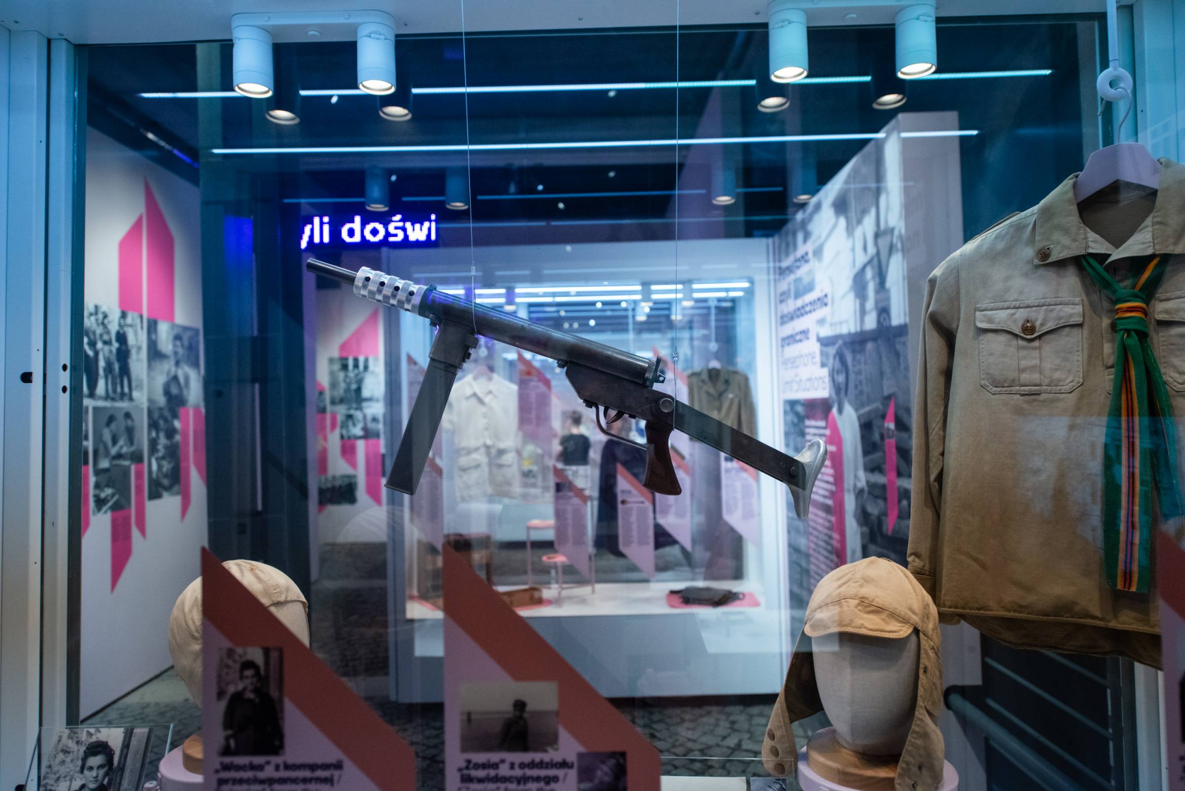 Wystawa „Podróż bohaterek. Powstanie kobiet” w Muzeum Powstania Warszawskiego