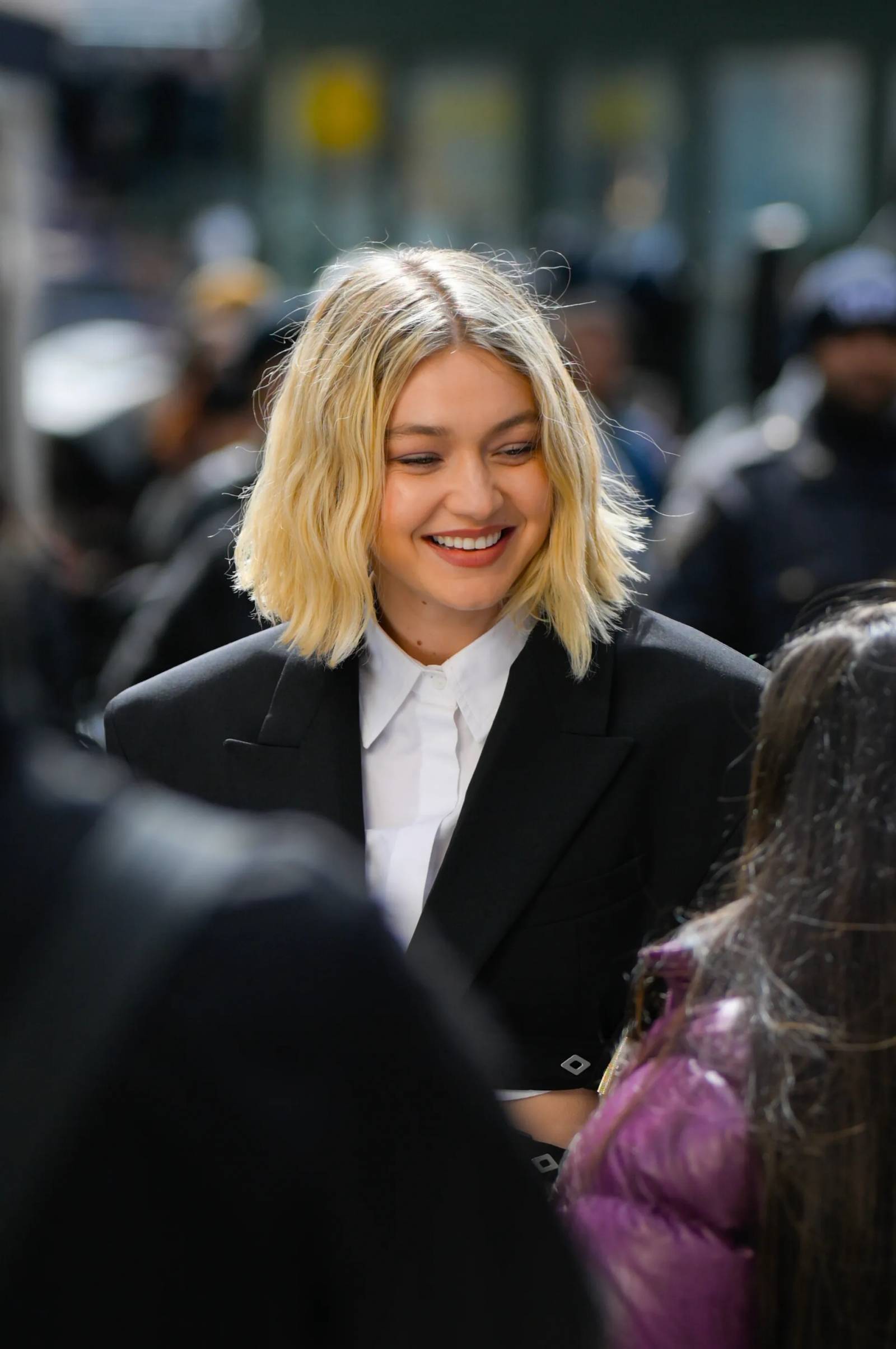 Gigi Hadid w messy bobie