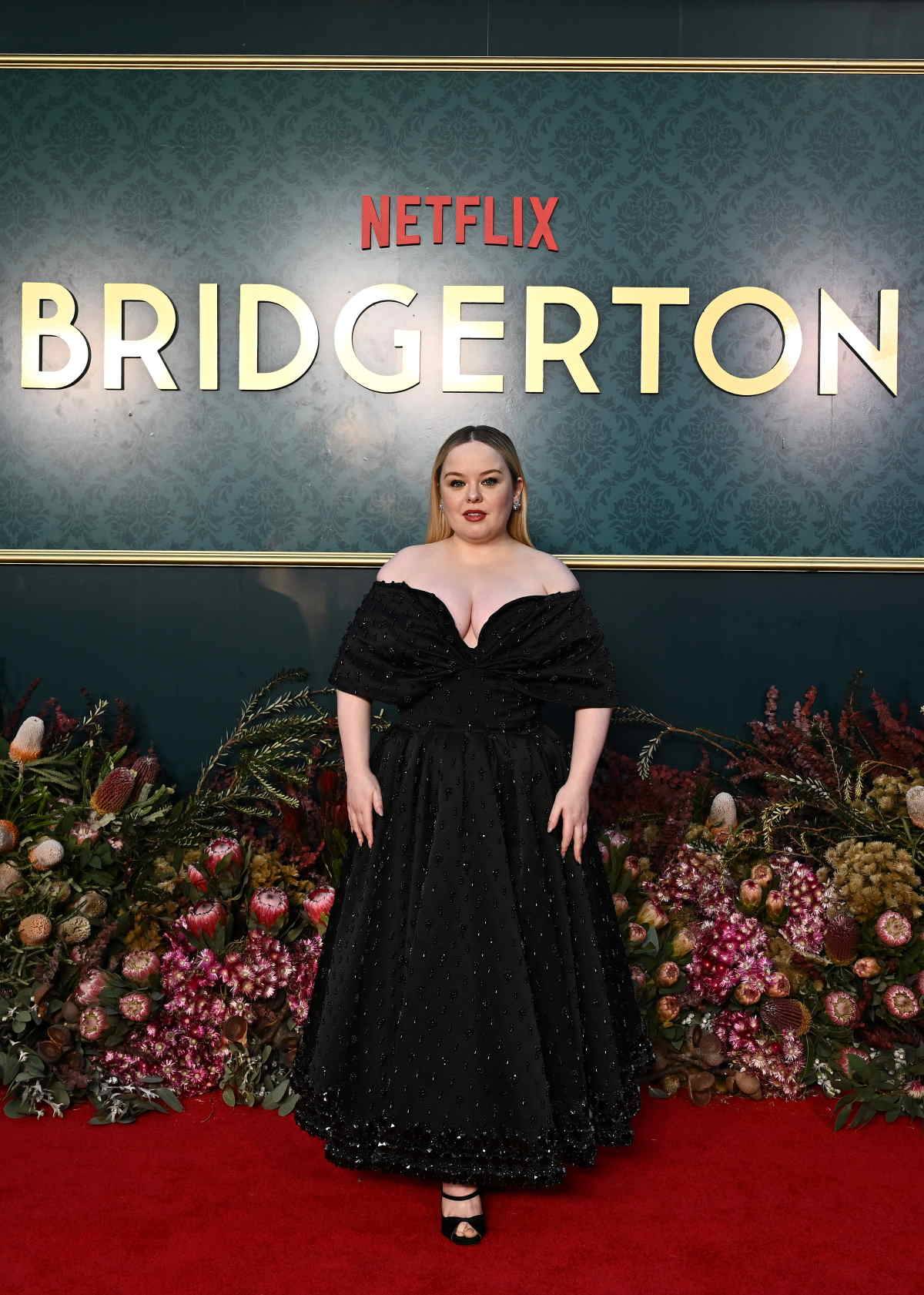 Nicola Coughlan na premierze trzeciego sezonu „Bridgertonów” w Australii