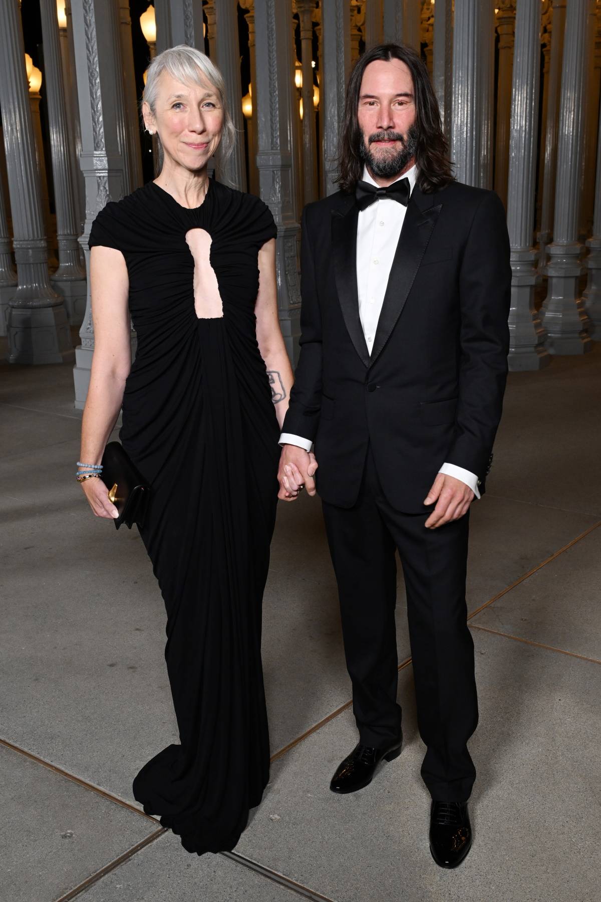Alexandra Grant i Keanu Reeves pojawili się w czerni na czerwonym dywanie gali Art + Film organizowanej przez Lacma w Los Angeles.