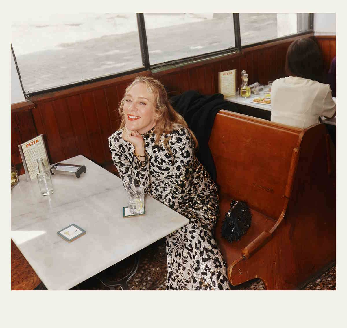 Chloë Sevigny w świątecznej kampanii Zalando pod hasłem „Twoja Historia. Twój Prezent”.