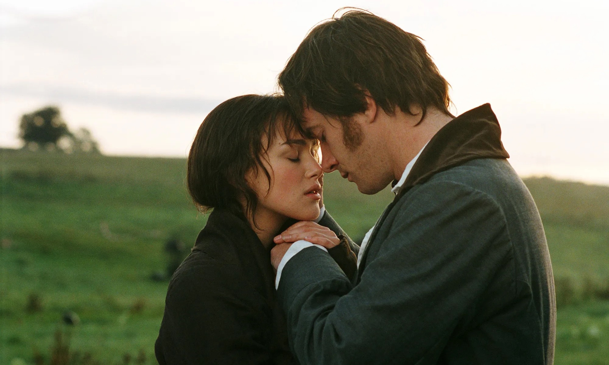 Romantyczny film „Duma i uprzedzenie” z Keirą Knightley to jedna z najlepszych ekranizacji powieści Jane Austen (Fot. materiały prasowe)