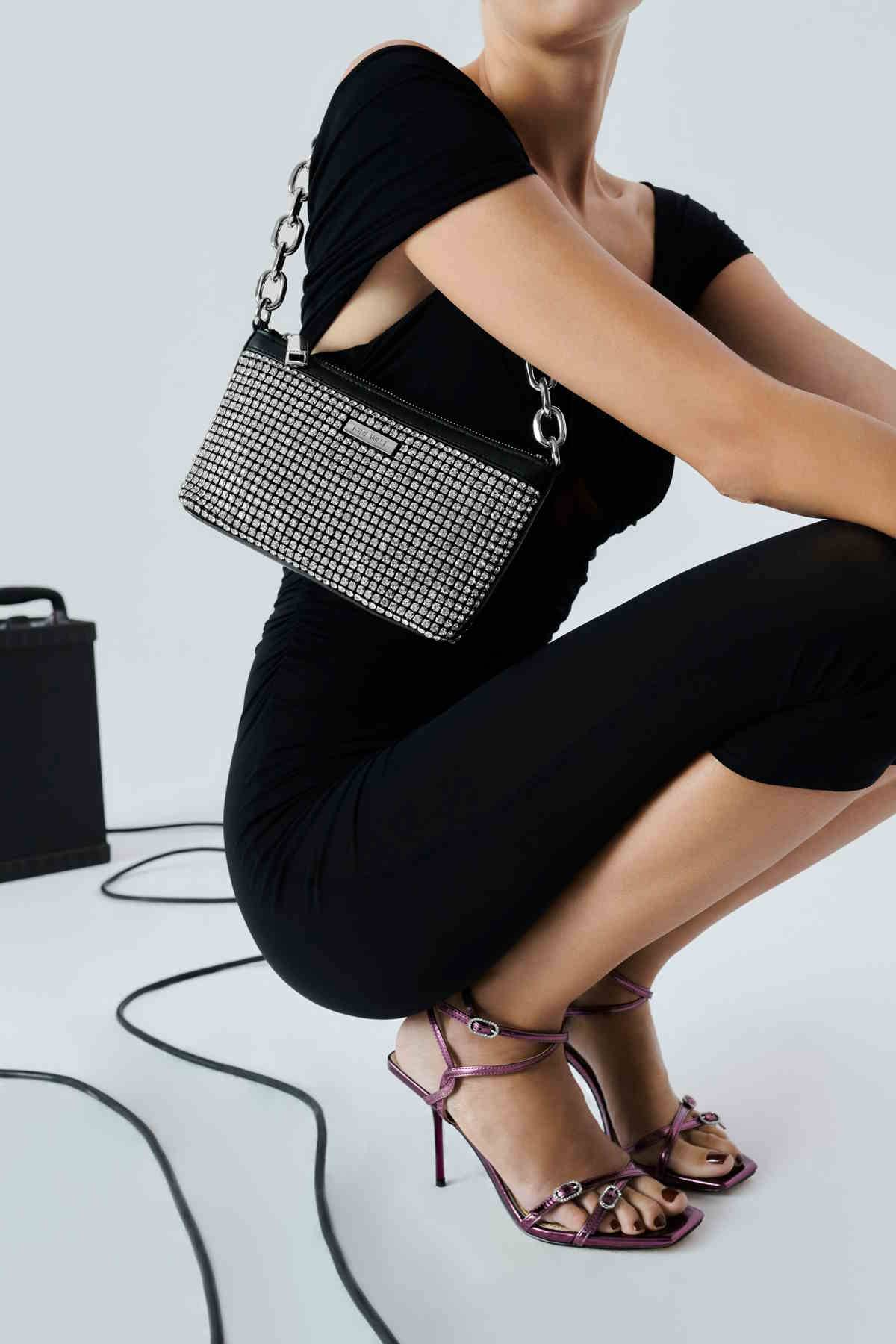 Szpilki Nine West New York z sylwestrowej kolekcji CCC The Party Edit. Marka CCC przedstawia kolekcję The Party Edit, w której znalazły się bogato zdobione szpilki Nine West New York oraz cekinowe torebki.