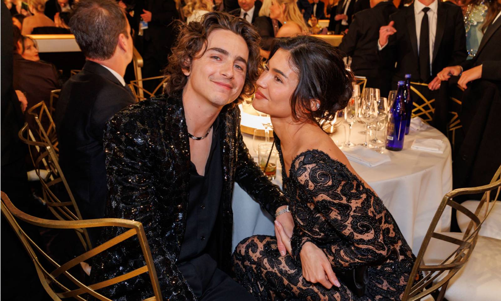 Timothée Chalamet i Kylie Jenner na rozdaniu Złotych Globów w 2024 roku (Fot. Getty Images)