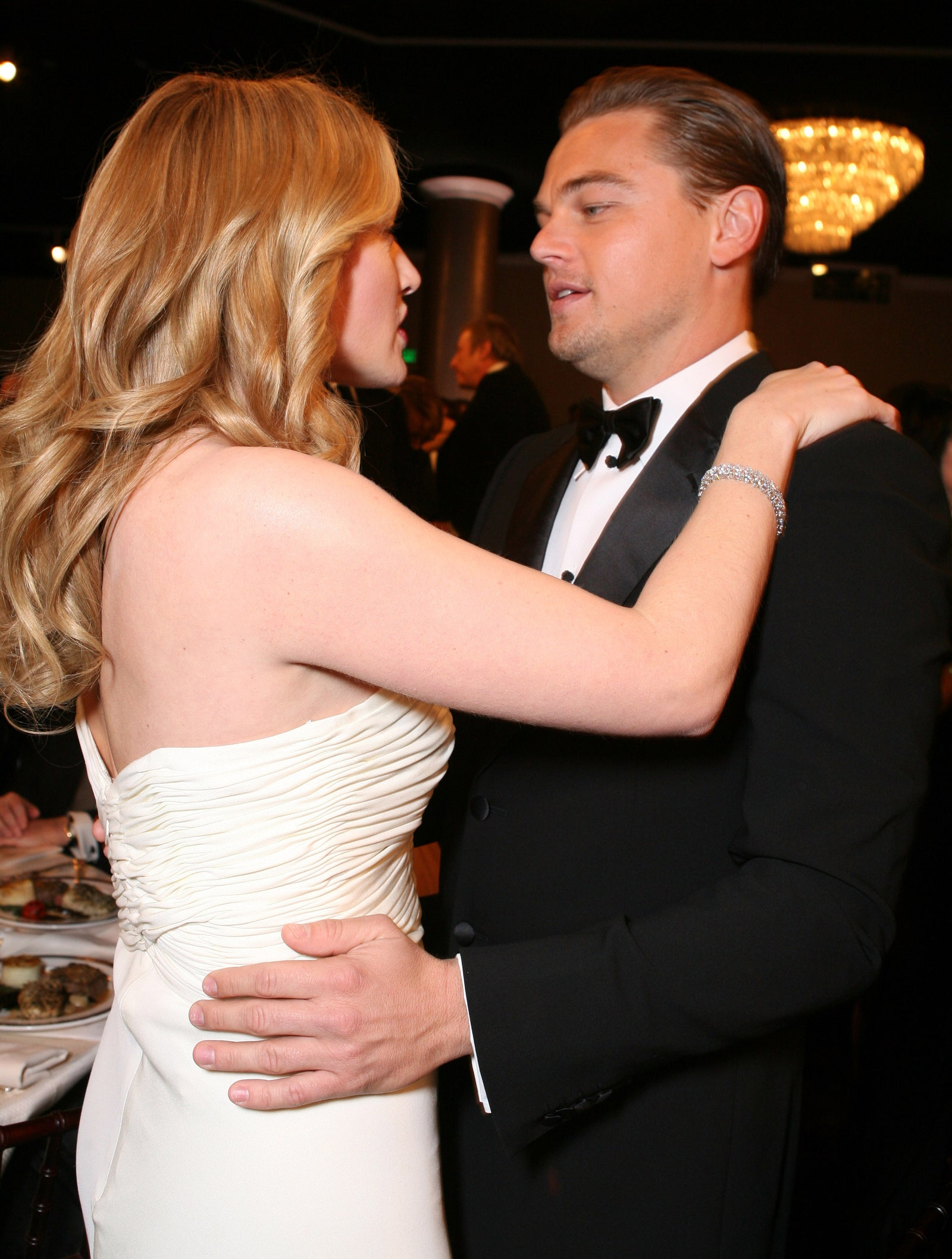 Kate Winslet i Leonardo DiCaprio na przyjęciu Moet & Chandon z okazji rozdania Złotych Globów 2007 (Fot. Alexandra Wyman/Getty Images)
