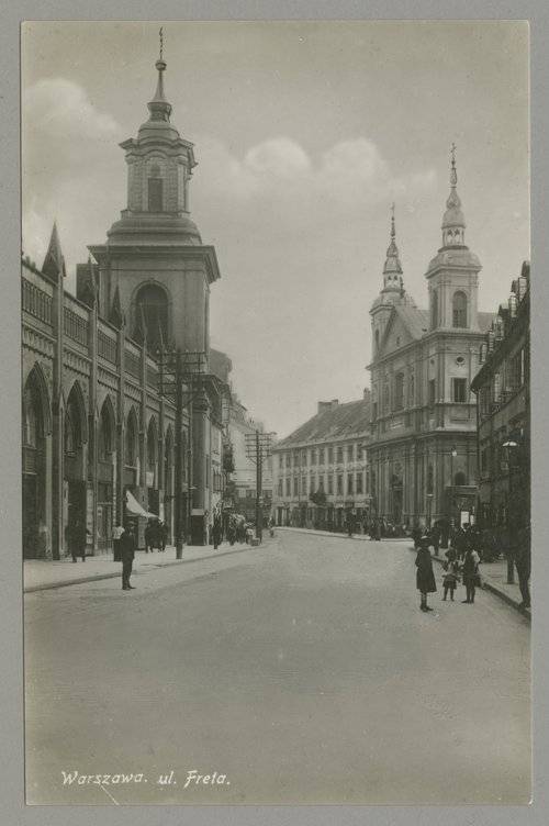 Ulica Freta, między 1925-1930, autor nieznany (Źródło: kolekcje.muzeumwarszawy.pl)