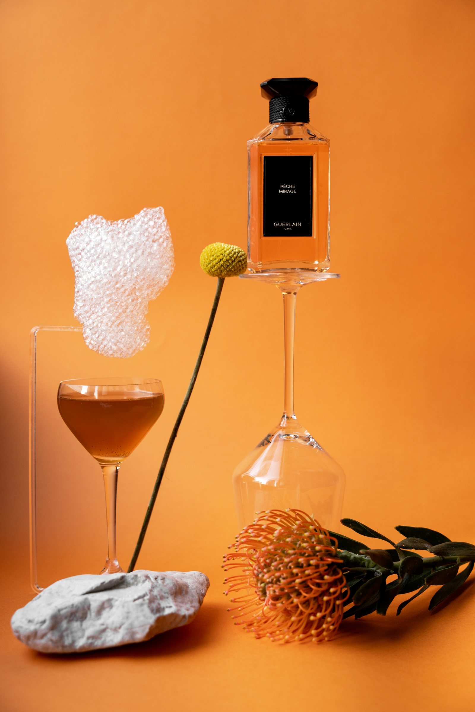 Guerlain Paris powraca do Hotelu Bristol. Koktajle gin baru Lane’s zostały zainspirowane perfumami (Fot. materiały prasowe)