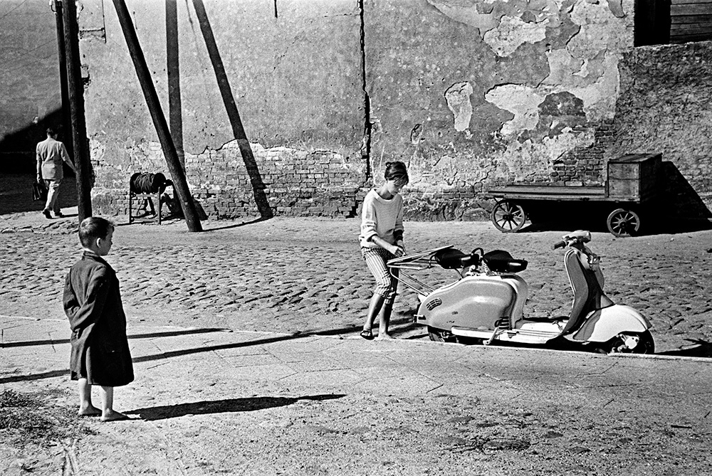 Tadeusz Rolke, Paryż, 1965 / life time print, fotografia analogowa, czarno-biała, 40 x 30 cm, Fot. dzięki uprzejmości artysty i galerii Le Guern
