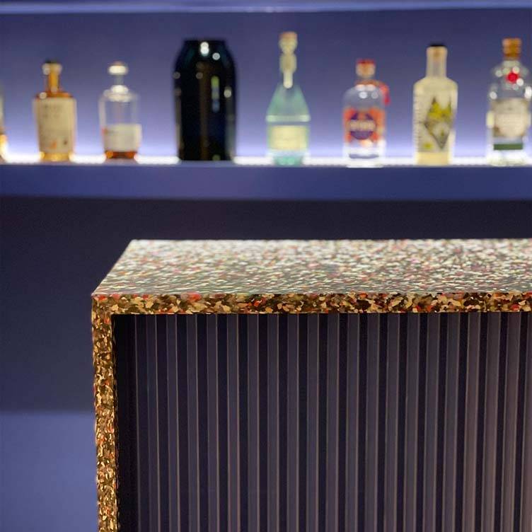 Fot. Forever Bungalow / Fran Holden. Fot. @franholden.design. Materiał: Kaleido / Smile Plastic.