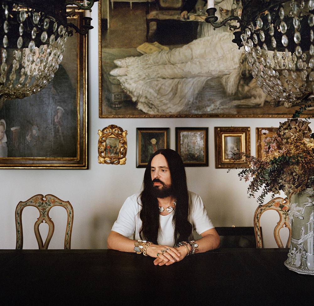 Alessandro Michele w jadalni jego rzymskiego apartamentu w Palazzo Scapucci, Fot. F. Halard