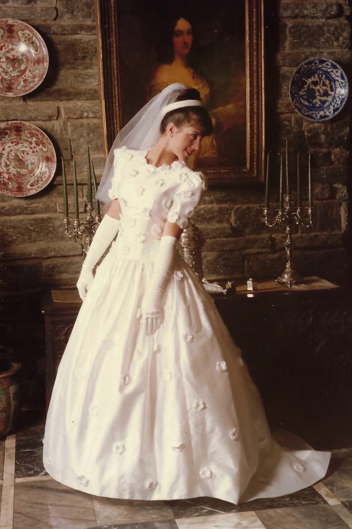 Matka Cataliny, Maria, w swojej sukni od Caroliny Herrery w 1992 roku. Zdjęcie dzięki uprzejmości Maria Corina Wallis