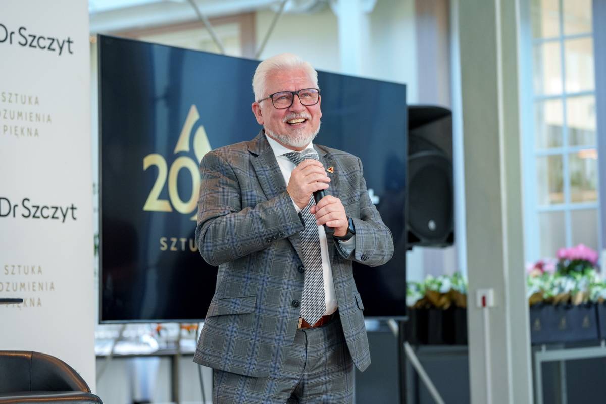 Marka Dr Szczyt świętuje 20 lat istnienia. 20 lat temu doktor Marek Szczyt założył klinikę chirurgii plastycznej sygnowaną swoim nazwiskiem. A taki jubileusz wymagał niezwykłej oprawy.