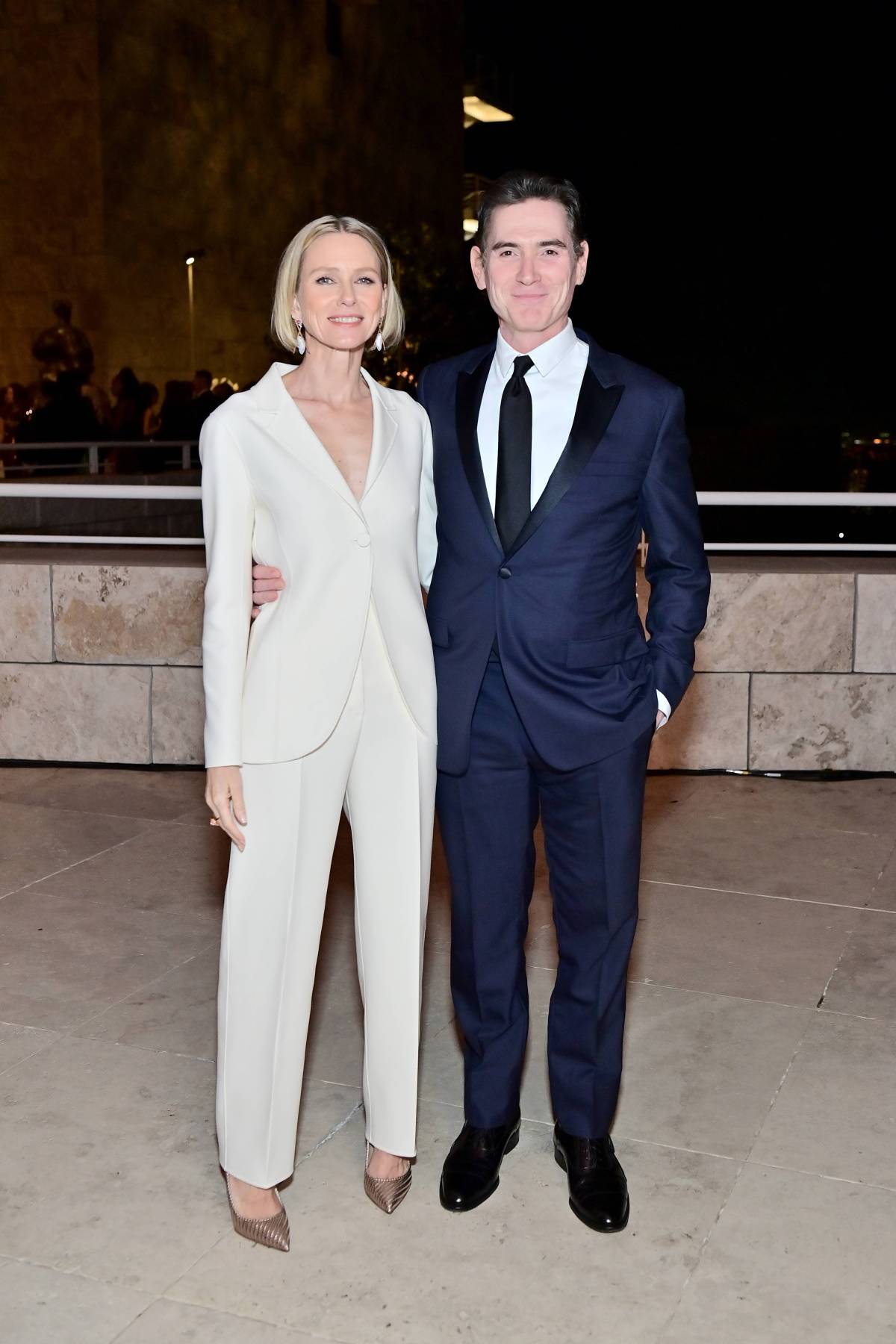 Naomi Watts wzięła ślub w koronkowej kreacji marki Oscar de la Renta. Naomi Watts poślubiła Billy’ego Crudupa w koronkowej sukni marki Oscar de la Renta. Aktorska para poznała się na planie serialu „Gypsy” w 2016 roku.