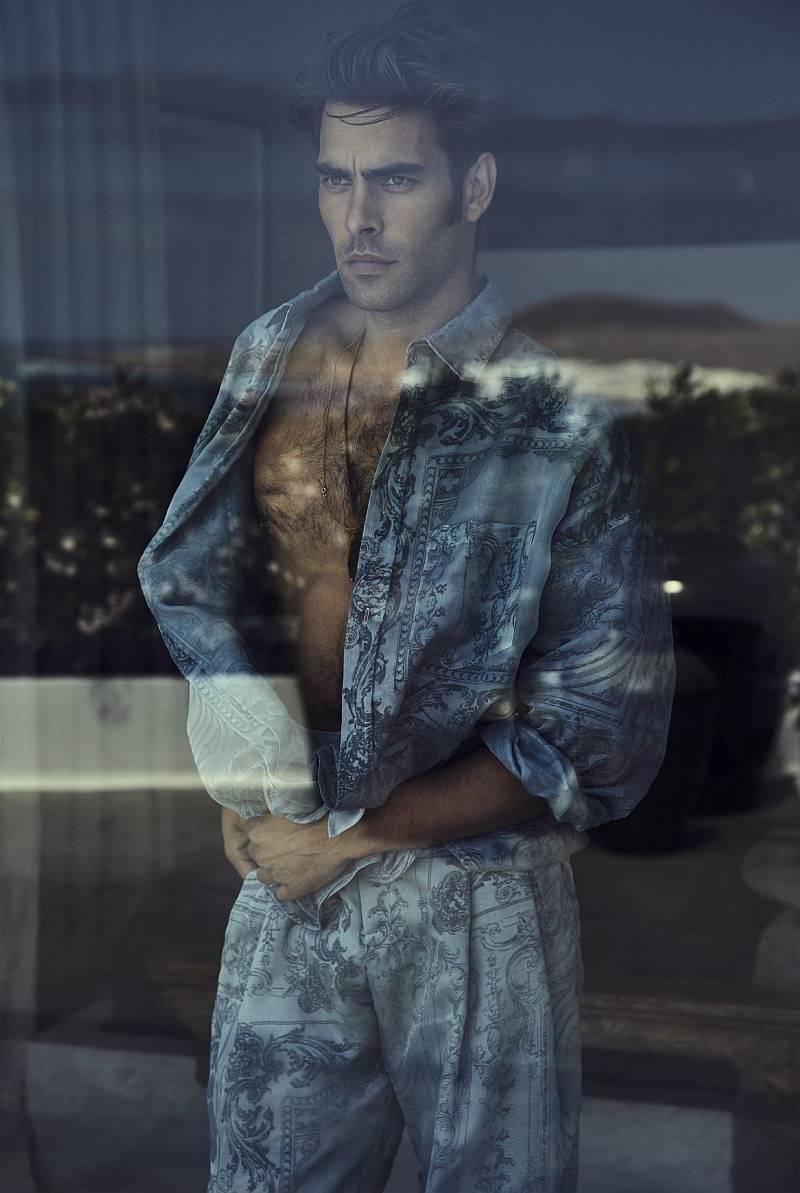 Jon Kortajarena (Fot. Marcin Tyszka dla Vogue Polska Man)