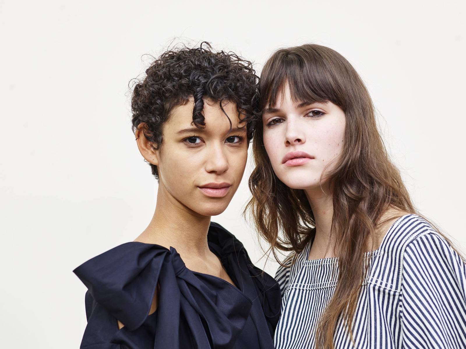 Modelki Dilone i Vanessa Moody po pokazie Chloe (Fot. Antonello Trio/Getty Images)