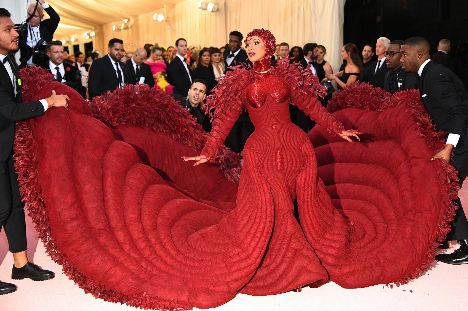 Cardi B podczas MET Gali 2019 (Fot. Dimitrios Kambouris/Getty Images for The Met Museum/Vogue)