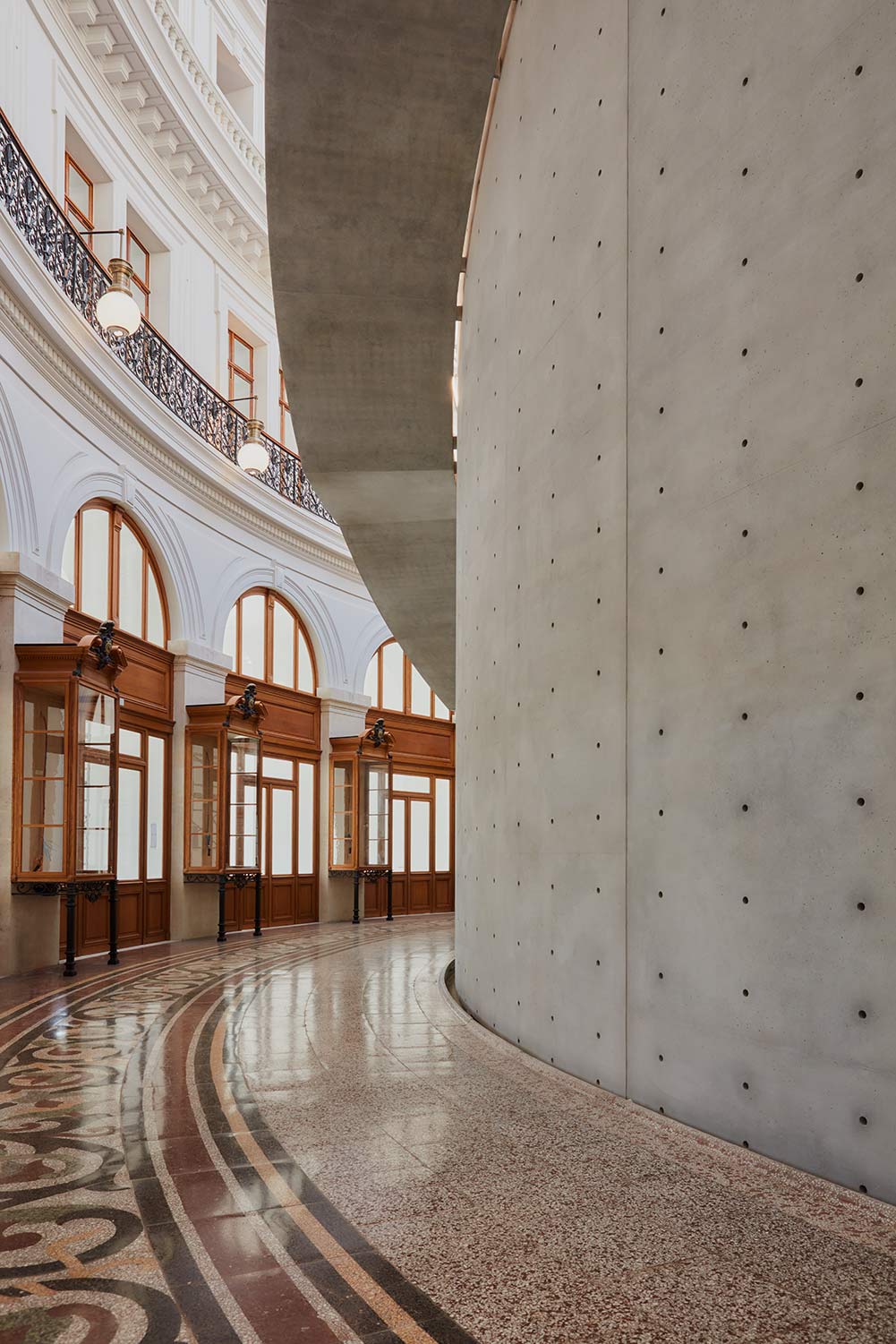 Bourse de Commerce — Pinault Collection © Tadao Ando Architect & Associates, Niney / Marca Architectes, Agence Pierre-Antoine Gatier (Fot. Maxime Tétard, Studio Les Graphiquants, Paryż)