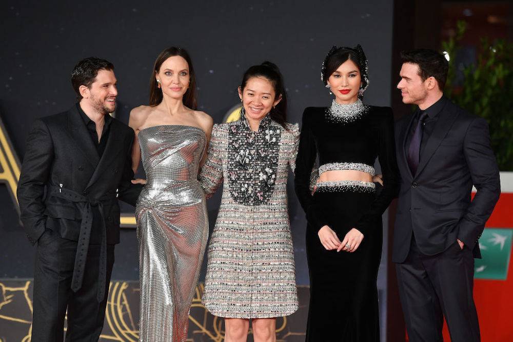Na premierze Eternals, od lewej: Kit Harington, Angelina Jolie, Chloe Zhao, Gemma Chan i Richard Madden (Fot. Getty Images)