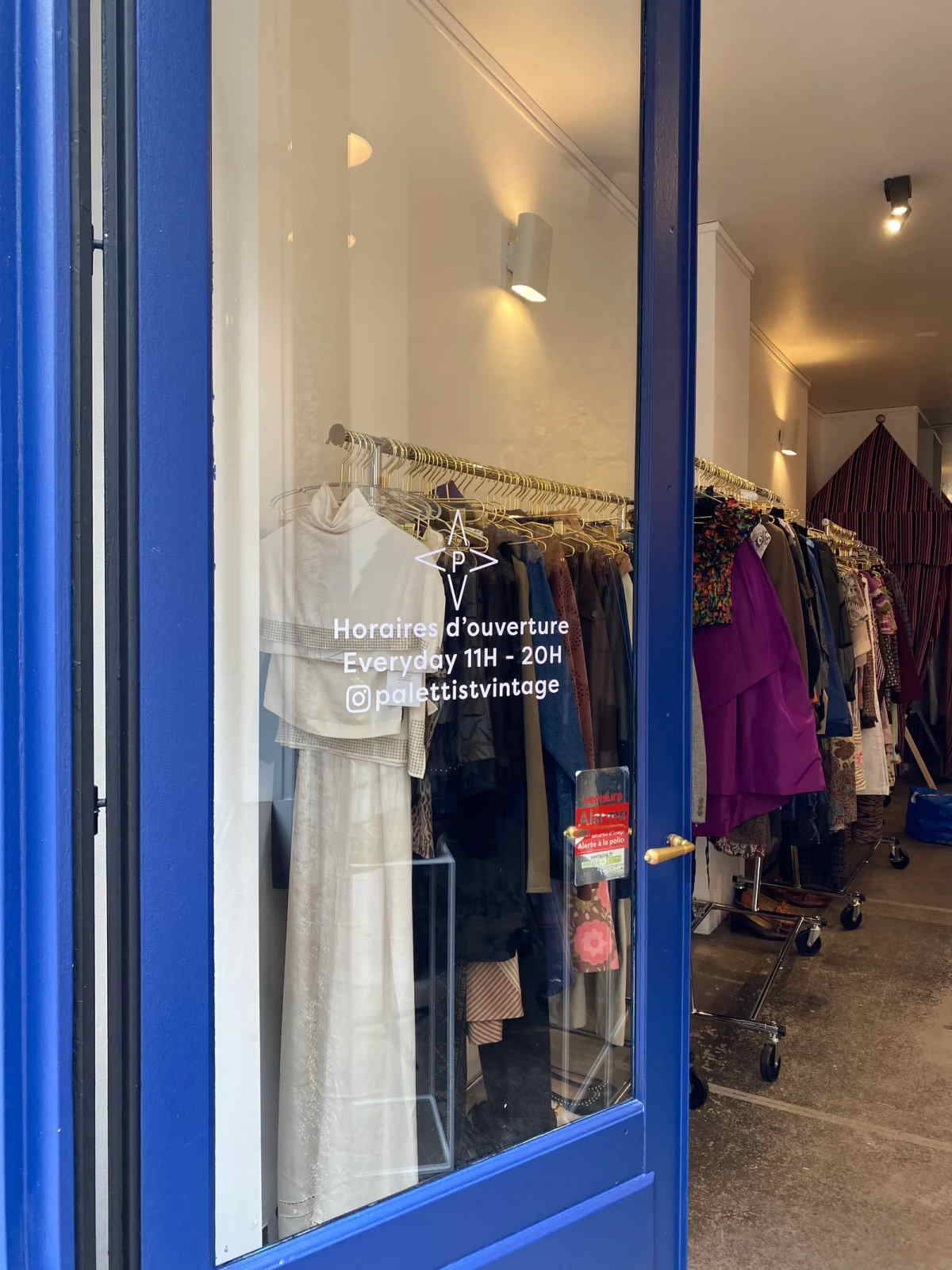 Stolica Francji i mody, Paryż, słynie nie tylko z designerskich butików, lecz także świetnych second-handów. Oto najlepsze z nich.