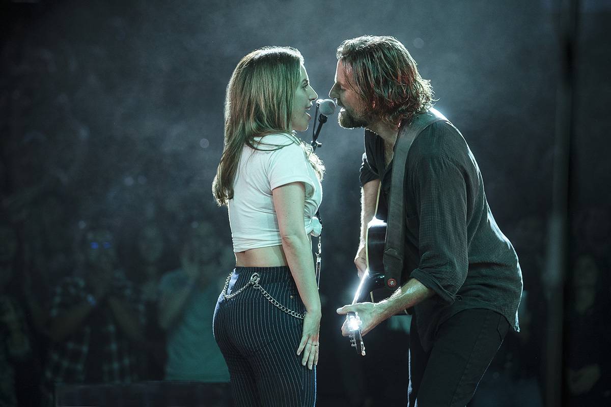 Kadr z filmu A Star is Born