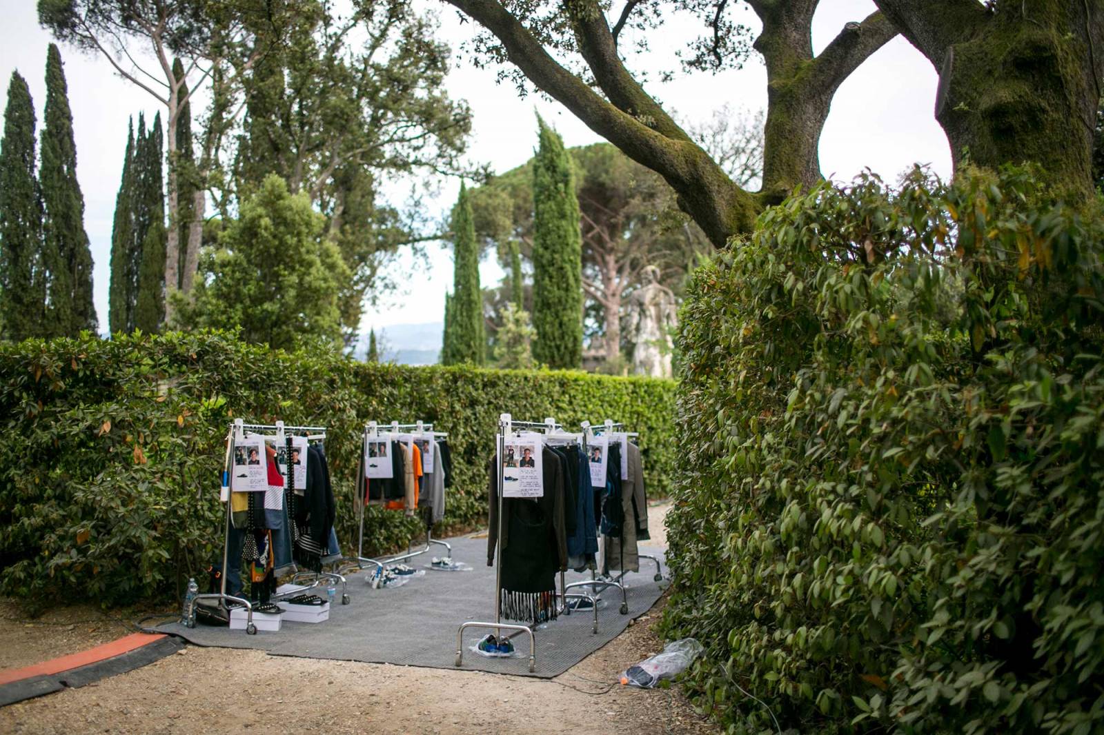 Backstage pokazu JW Andersona podczas Pitti SS18 (Fot. Kuba Dąbrowski)