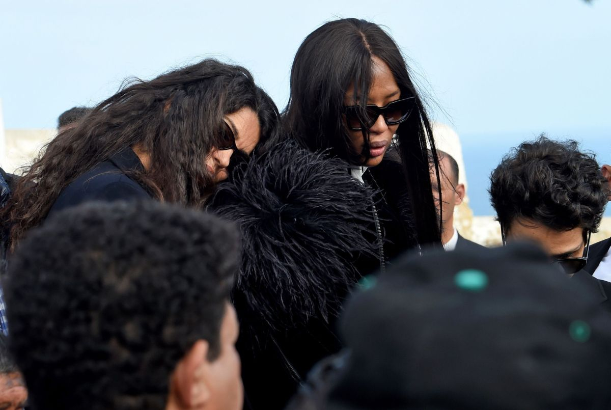 Naomi Campbell na pogrzebie Azzedine Alaï (Fot. FETHI BELAID, AFP/EAST NEWS)