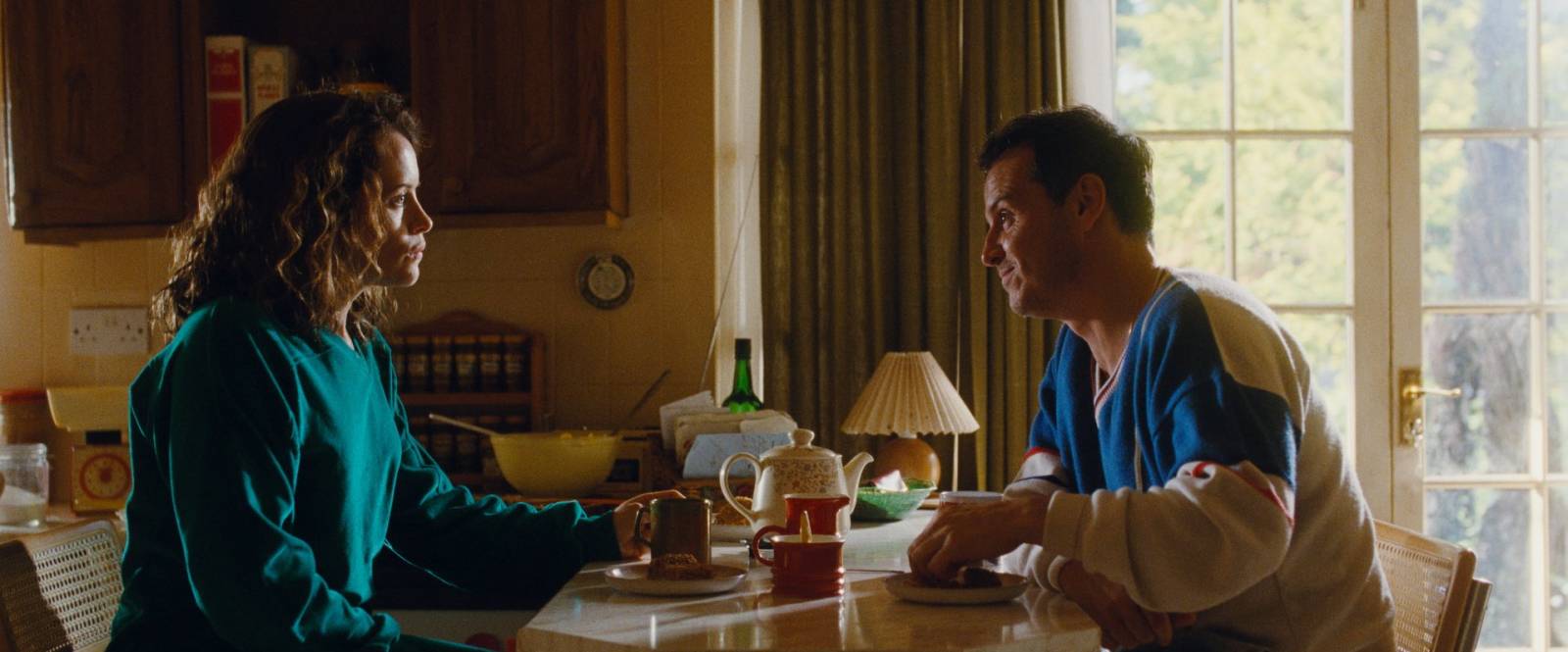 Claire Foy i Andrew Scott w filmie „Dobrzy nieznajomi” / (Fot. Materiały prasowe)