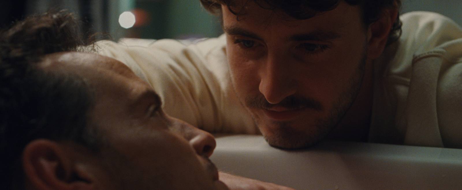 Andrew Scott i Paul Mescal w filmie „Dobrzy nieznajomi” / (Fot. Materiały prasowe)