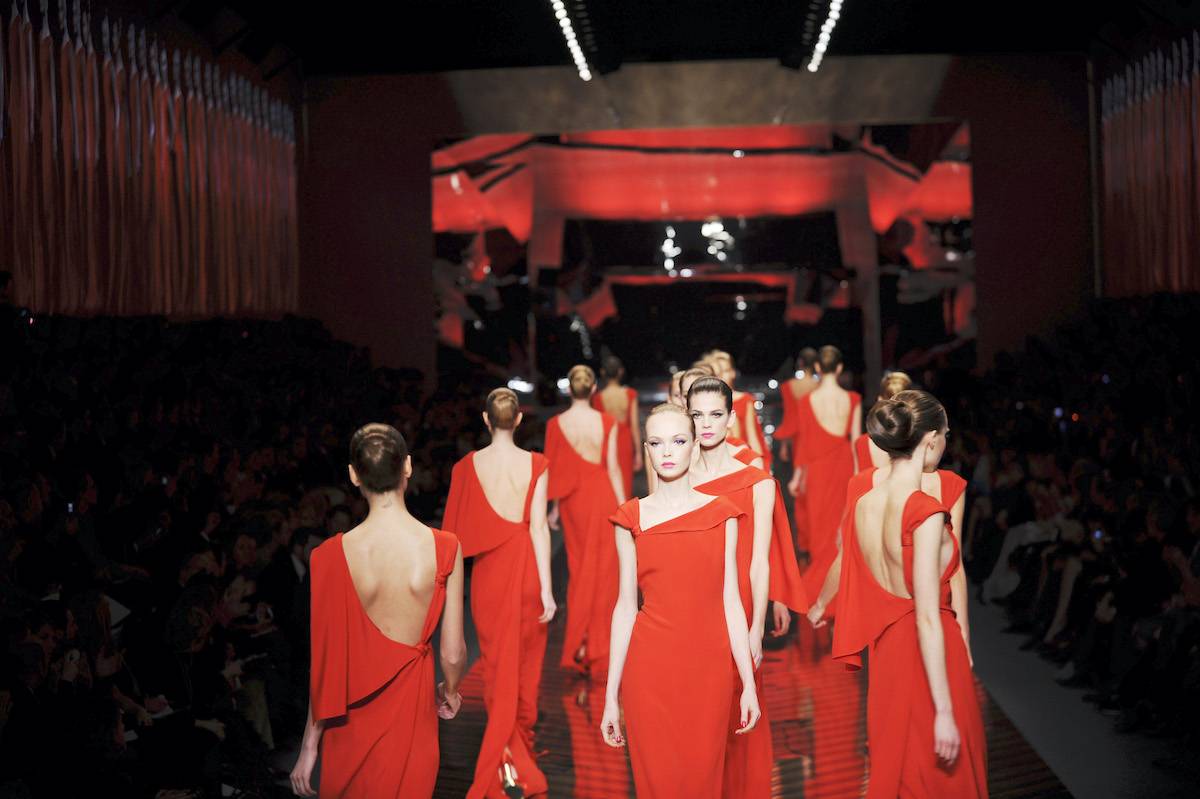 Valentino wiosna-lato 2008 (Fot. Getty Images)