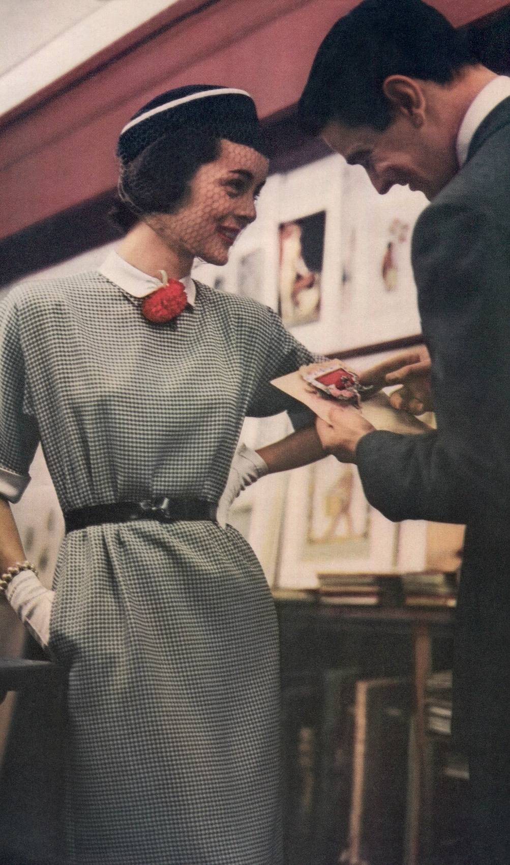 Modelka Caroline Scott, zdjęcie dla „Madamoiselle”, 1951, fot. George Barkentin