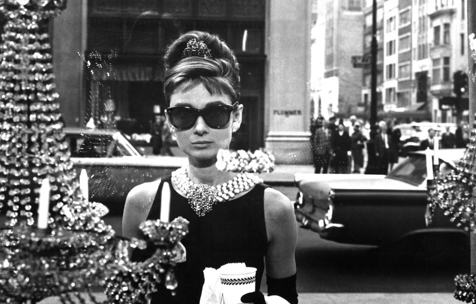 Audrey Hepburn w filmie Śniadanie u Tiffanyego