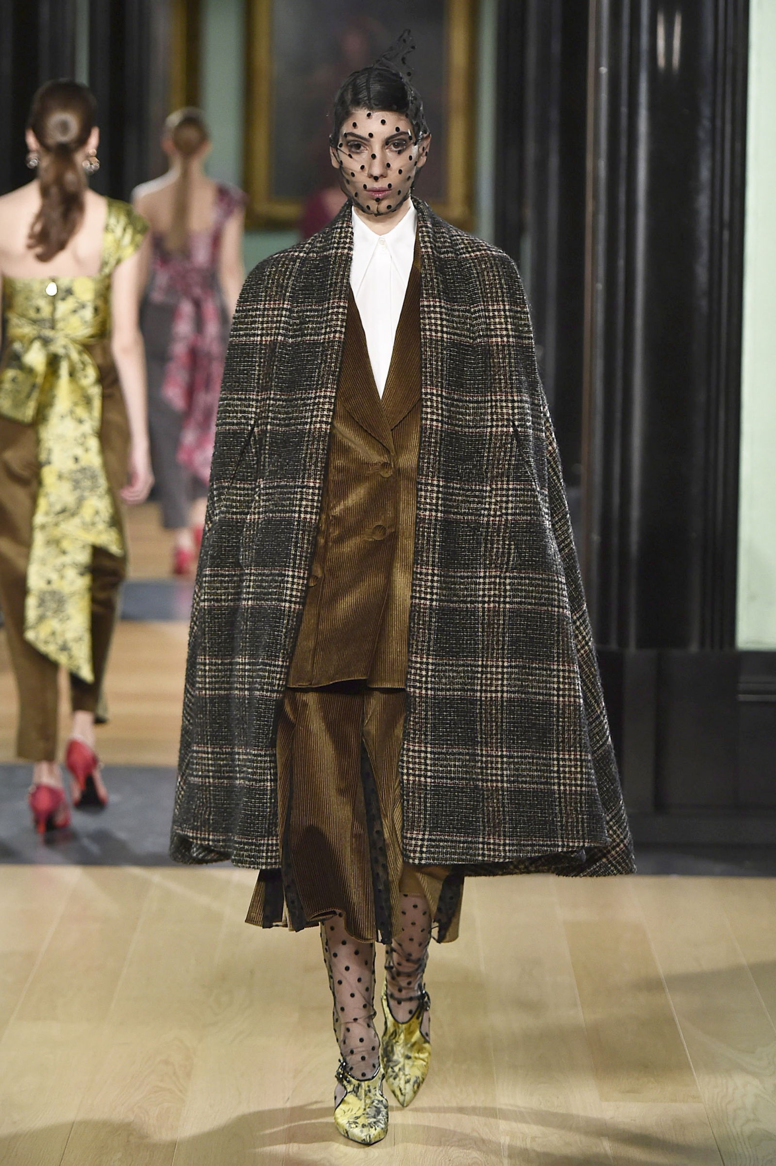 Erdem, jesień-zima 2018-2019 (Fot. Getty Images)