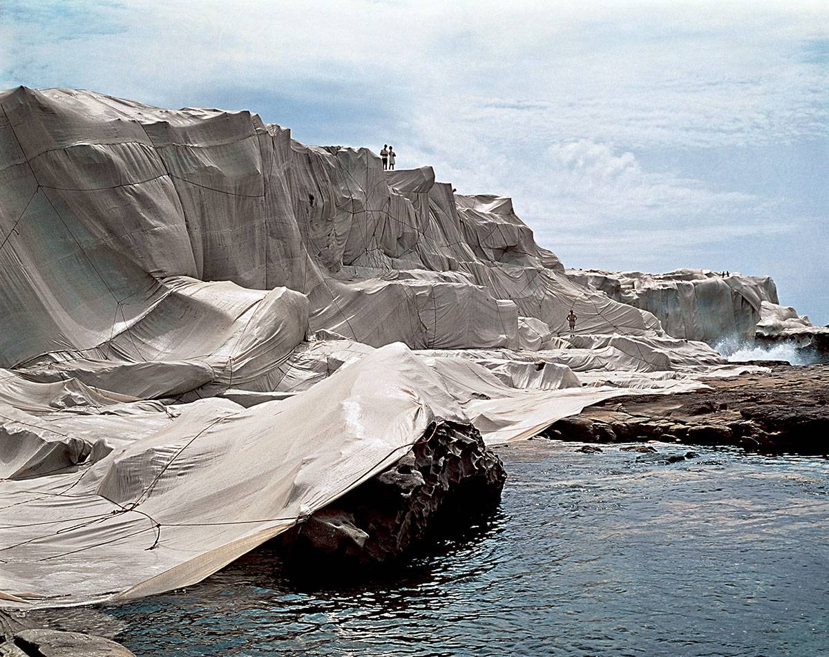 Christo i Jeanne-Claude, wybrzeże Sydney, Australia (Fot. Christo and Jeanne-Claude Foundation)