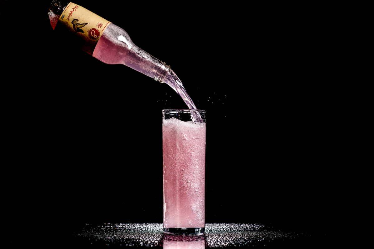 Three Cents – nowa linia mikserów premium dostępna w Polsce. Co to jest Three Cents? To nowa linia jakościowych dodatków do drinków. Stworzona przez barmanów dla barmanów, ucieszy także wszystkich fanów napojów o naturalnym składzie.