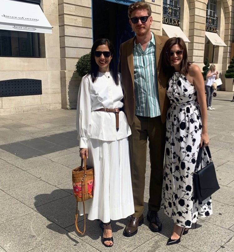 Od lewej: Thaleia Karafyllidou, naczelna greckiego „Vogue’a”, Filip Niedenthal i Karla Martinez de Salas, redaktor naczelna Vogue Mexico (Fot. Kasia Bobula)