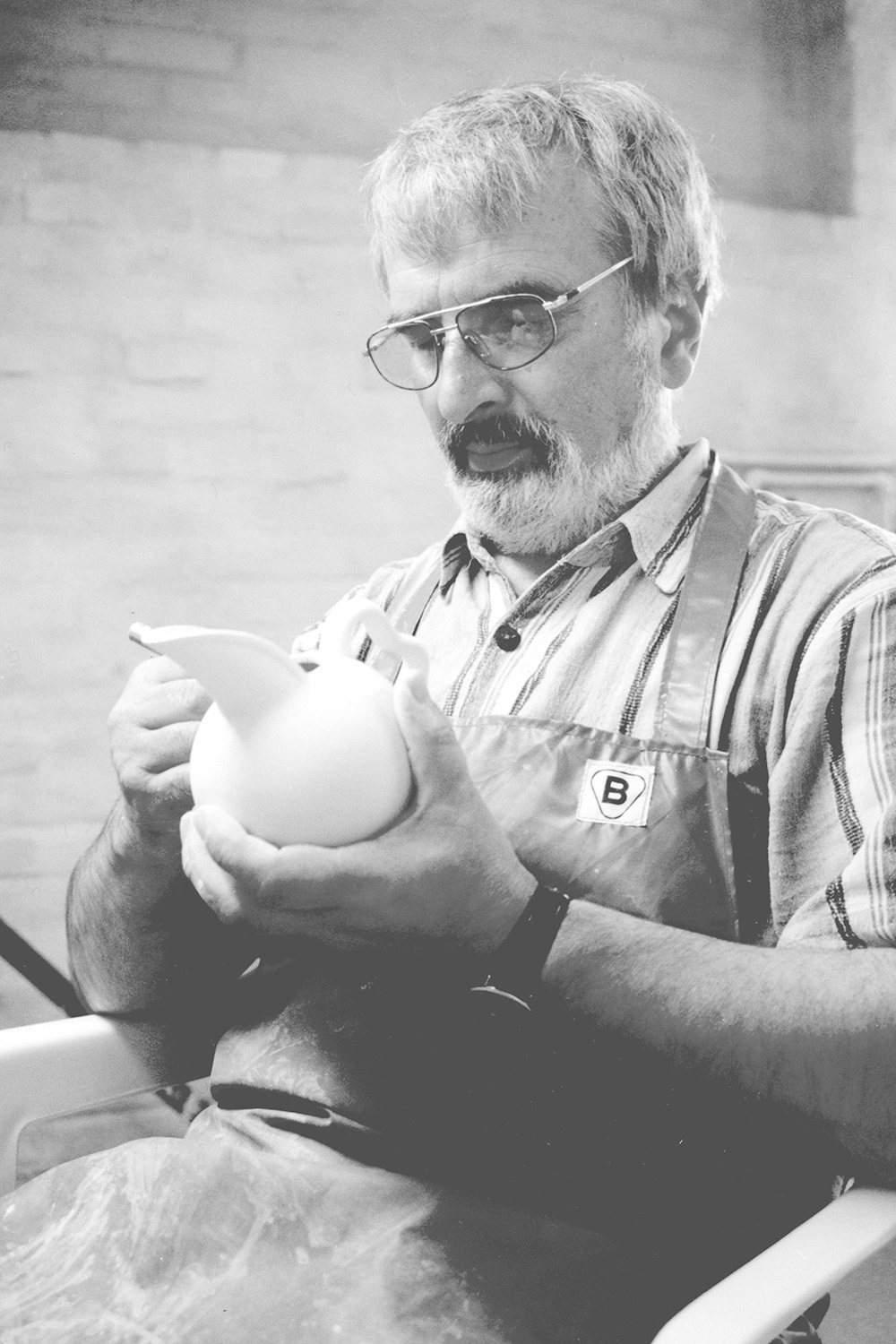 Bronisław Wolanin, Fot. archiwum prywatne B.Wolanina, zdjęcia dzięki uprzejmości Ceramiki Artystycznej Spółdzielni Rękodzieła Artystycznego w Bolesławcu oraz Muzeum Ceramiki w Bolesławcu”