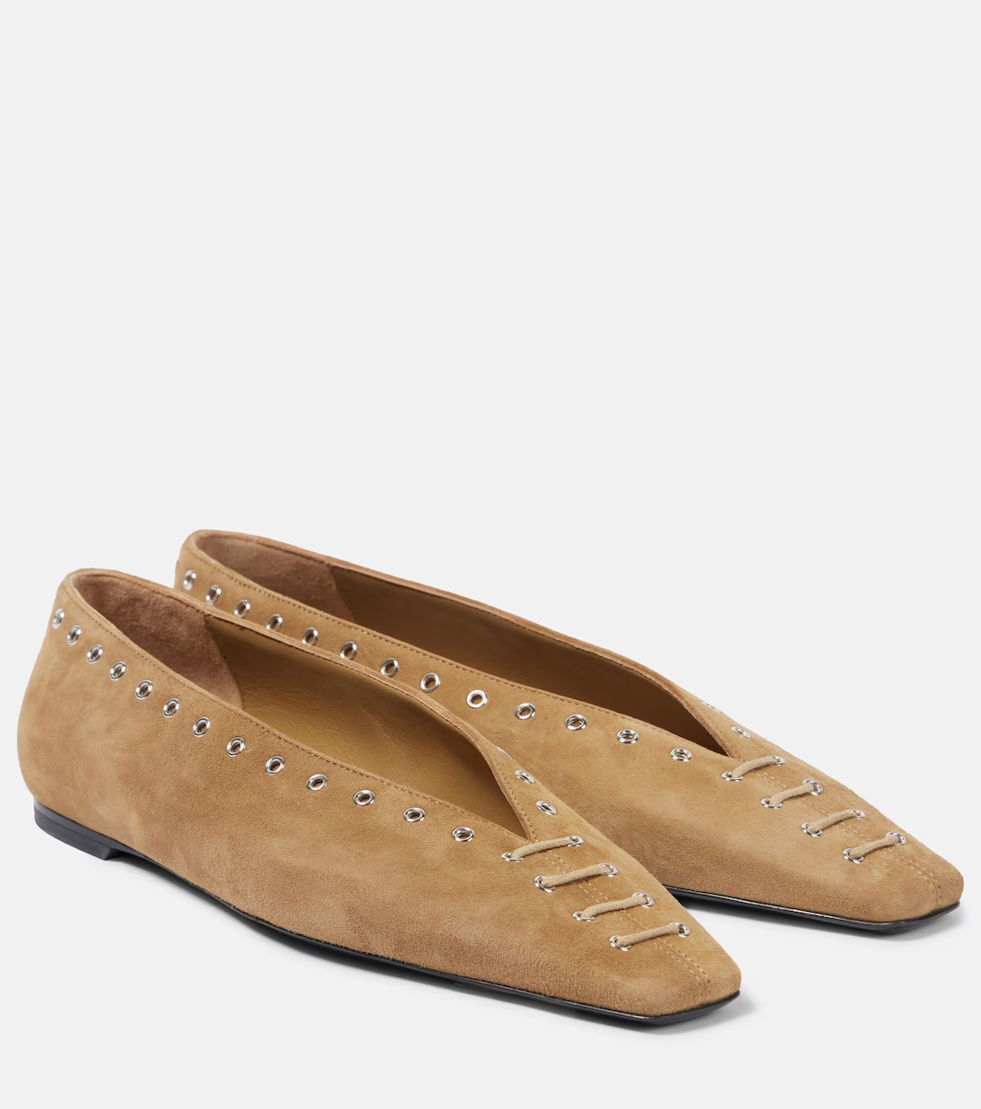 Baleriny Toteme/ Mytheresa / Fot. materiały prasowe