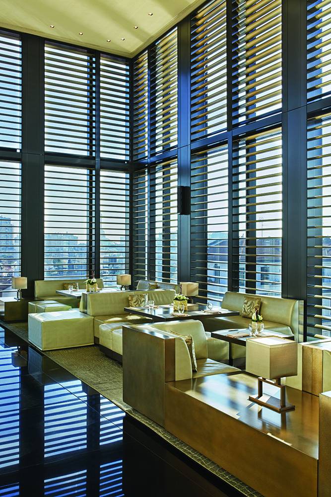 Hotel Armani bar