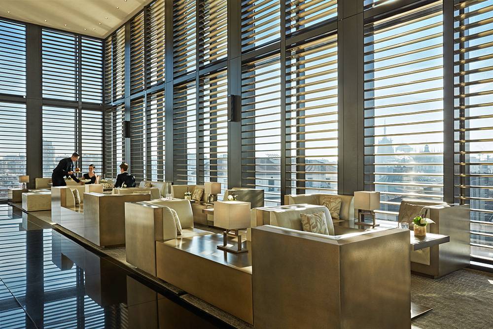 Hotel Armani bar