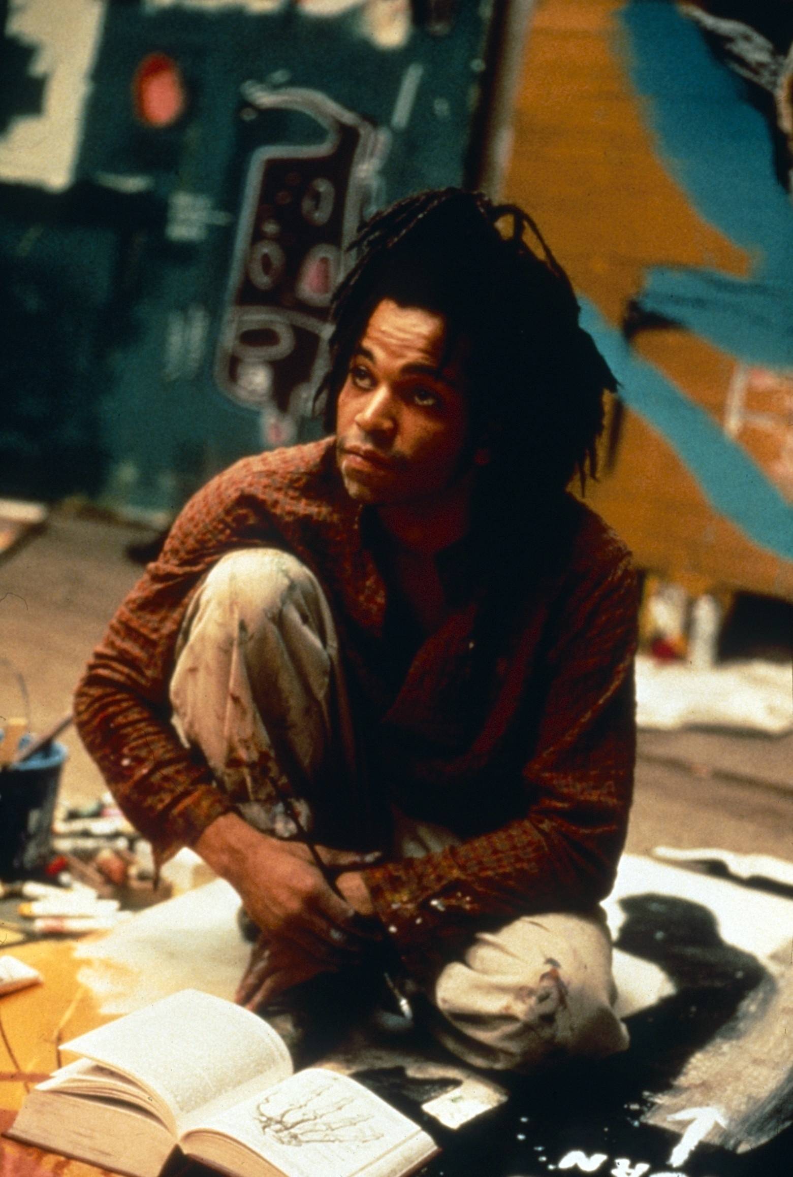 Jeffrey Wright jako Basquait w filmie „Basuiat - Taniec ze śmiercią (Fot. Miramax/Courtesy Everett Collection/Everett Collection/East News)