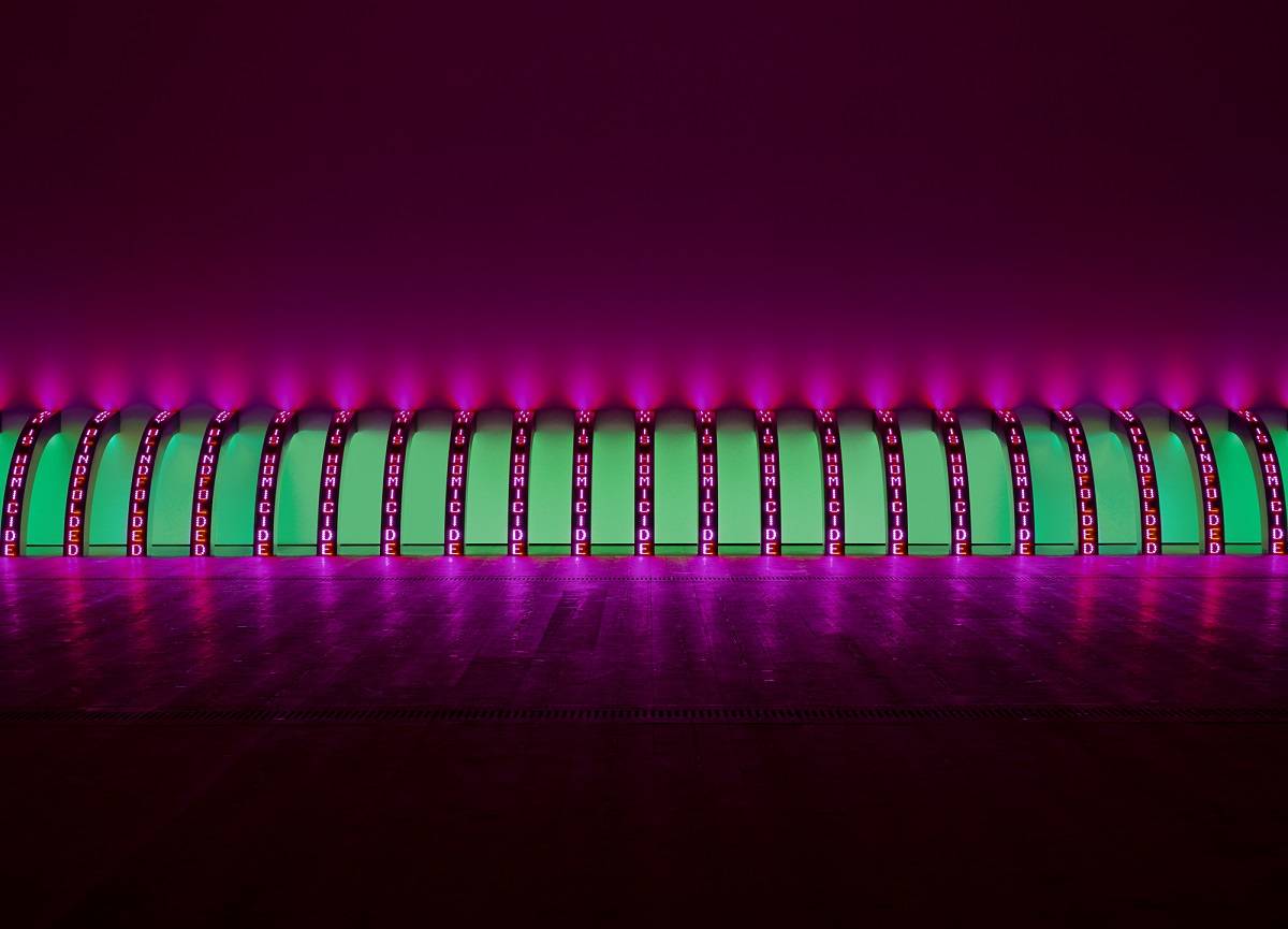 Jenny Holzer, Purple, 2008, 20 LED signs with blue, green, red & white diodes, Each element: 148.1 x 13.3 x 14.8 cm, Text: U.S. government documents,