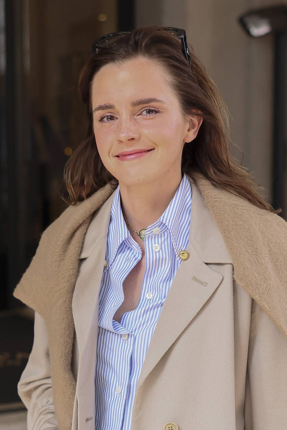 Casualowe stylizacje Emmy Watson na pewno znajdą się na naszym wiosennym moodboardzie. (Fot. East News)