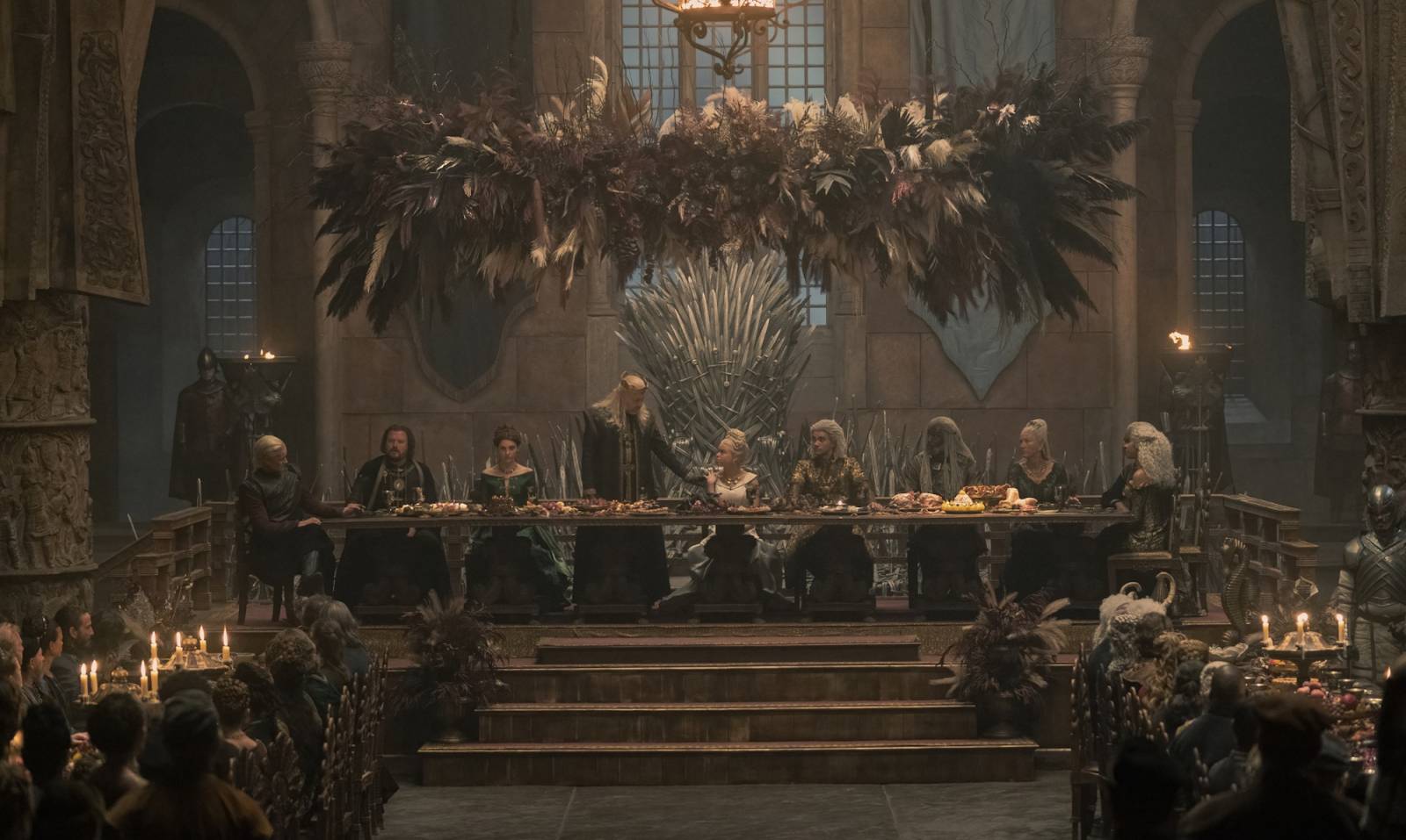 Nasze ulubione seriale dramatyczne HBO Max to, m. in. „Sukcesja”, „Czarnobyl”, „Rodzina Soprano”, „Sześć stóp pod ziemią” oraz „Genialna przyjaciółka”. (Fot. materiały prasowe)