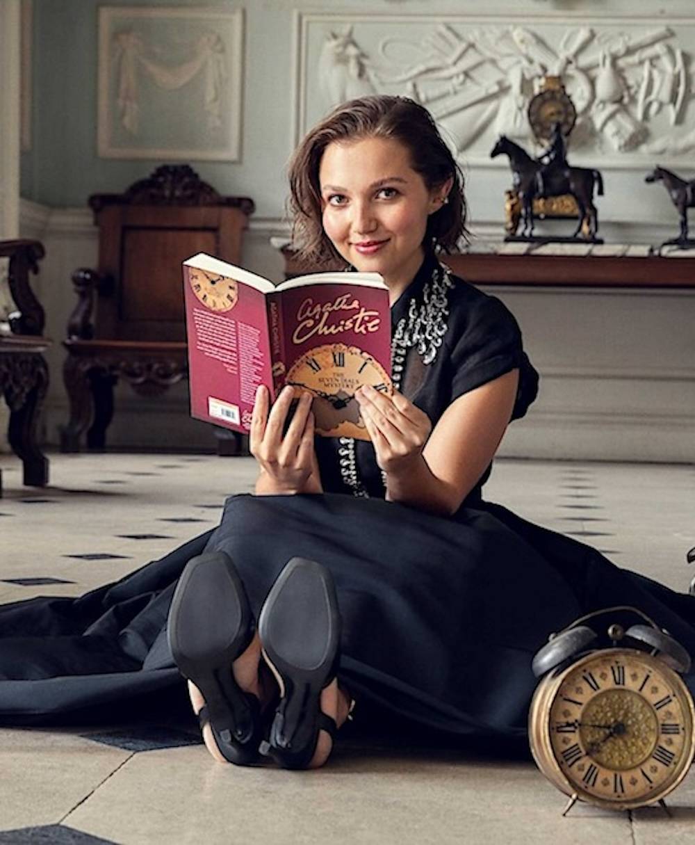„The Seven Dials Mystery” („Tajemnica Siedmiu Zegarów”) to nowy serial kryminalny Netflix inspirowany powieścią Agathy Christie