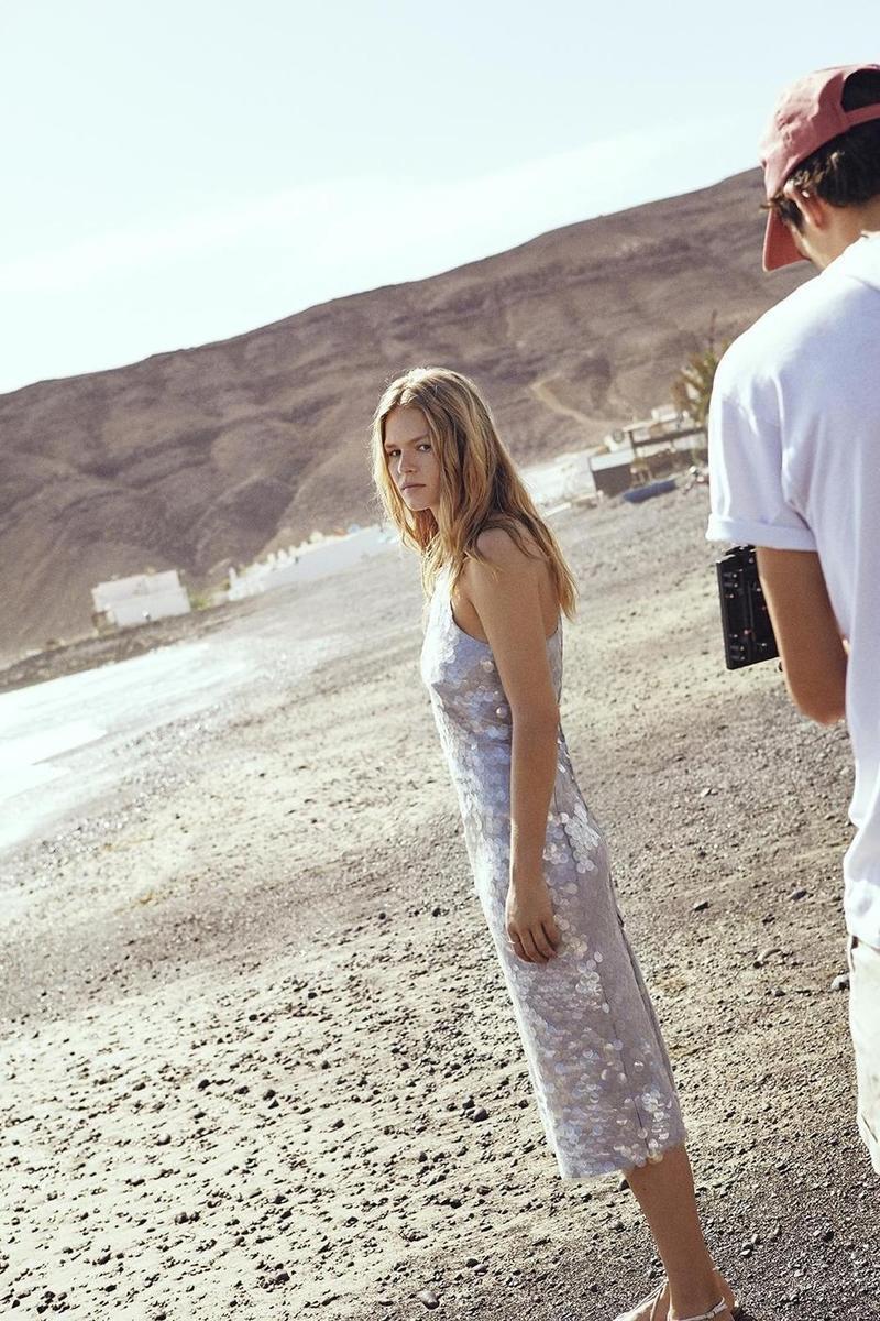 Anna Ewers za kulisami kampanii Mango wiosna-lato 2018